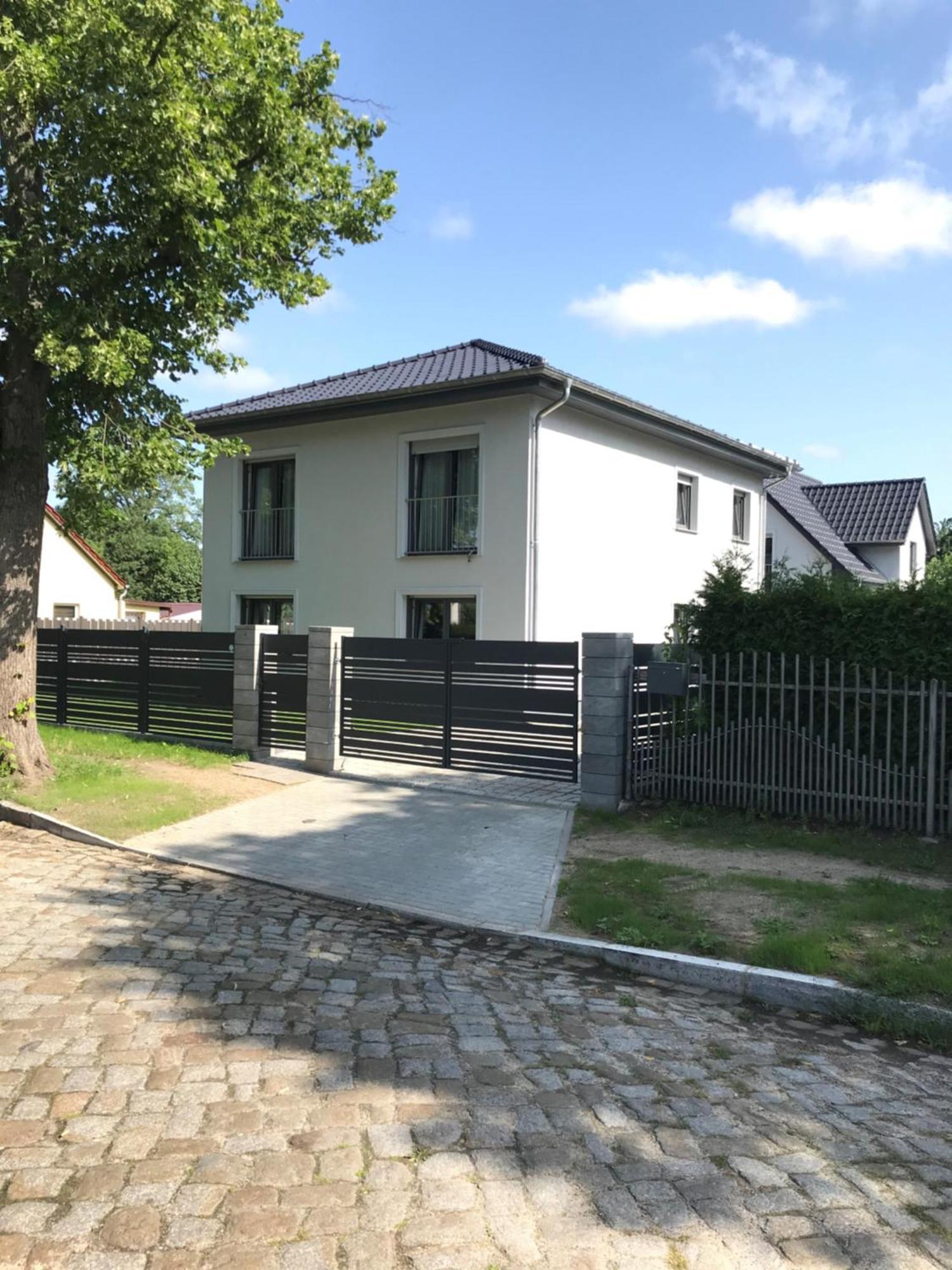Schoene Neu Erbaute Wohnung Берлин Екстериор снимка